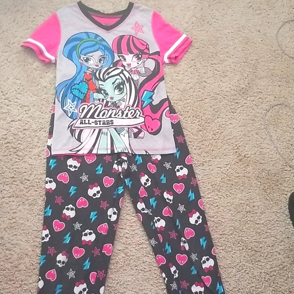 Monster high pajamas set